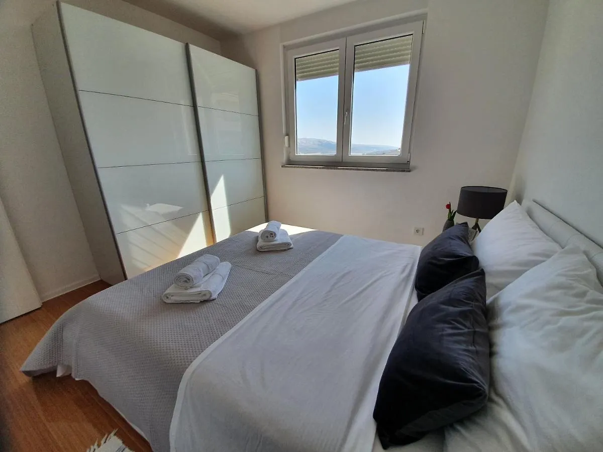 Apartment Moon Island Pag Town Hırvatistan